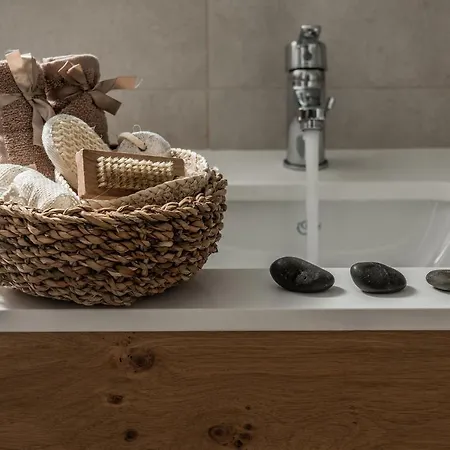 Khroma Luxury 2 Front With Private Mini Pool Jacuzzi Hersonissos (Crete)