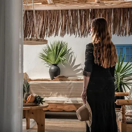 Khroma Luxury 2 Front With Private Mini Pool Jacuzzi דירה