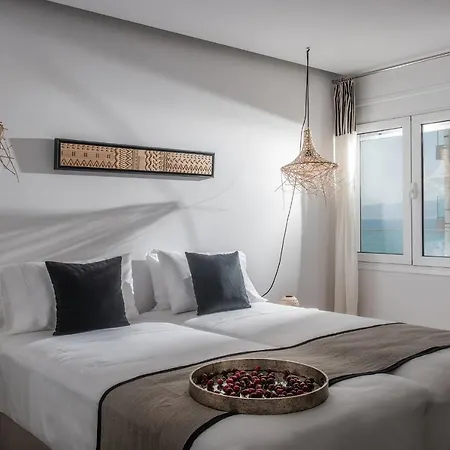 Khroma Luxury 2 Front With Private Mini Pool Jacuzzi