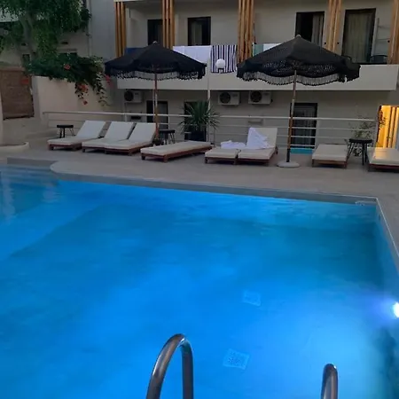 Khroma Luxury 2 Front With Private Mini Pool Jacuzzi Apartment *