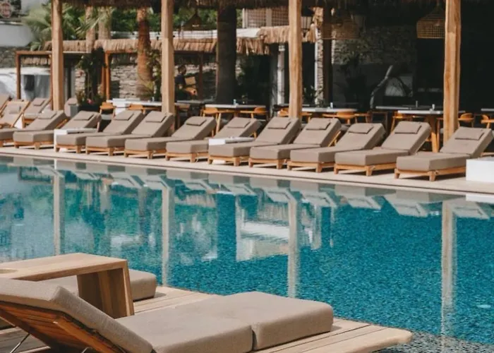 Khroma Luxury 2 Front With Private Mini Pool Jacuzzi 赫索尼索斯