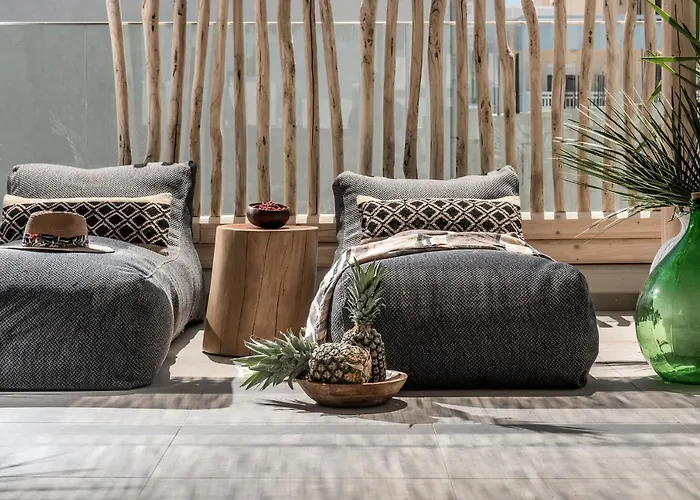 Khroma Luxury 2 Front With Private Mini Pool Jacuzzi