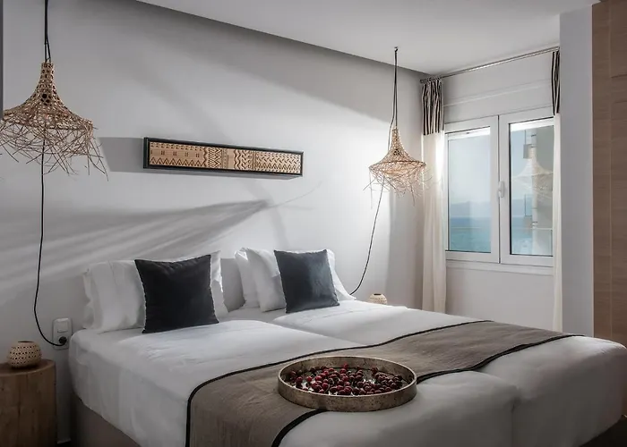 Khroma Luxury 2 Front With Private Mini Pool Jacuzzi