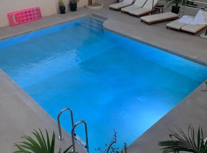 Khroma Luxury 2 Front With Private Mini Pool Jacuzzi דירה הרסוניסוס