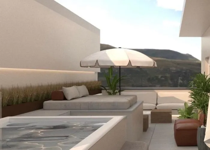 Khroma Luxury 2 Front With Private Mini Pool Jacuzzi * הרסוניסוס